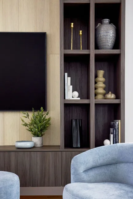 Built-in display shelving and finish transitions